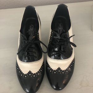 Vintage Style Pumps